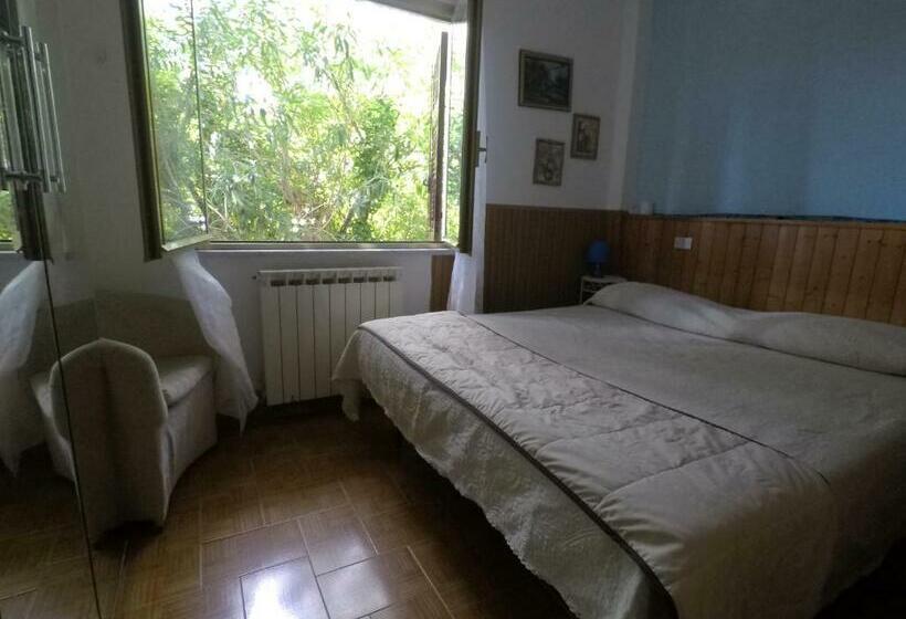 스탠다드 트리플 룸, Cinqueterre Holidays