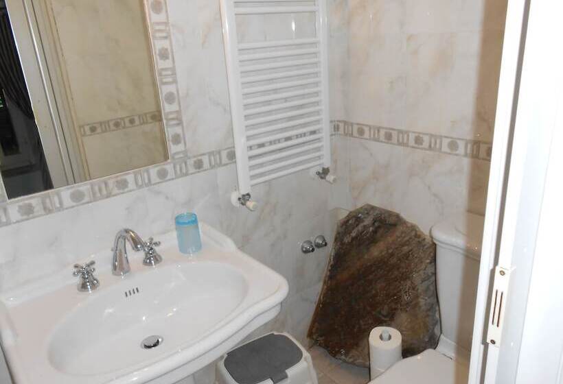 اتاق استاندارد یک نفره, Cinqueterre Holidays