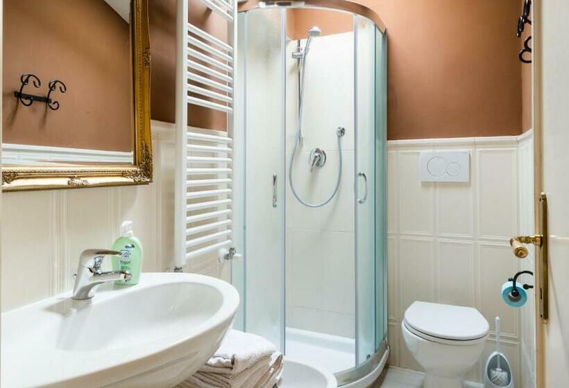 חדר סטנדרט, Donna Nobile