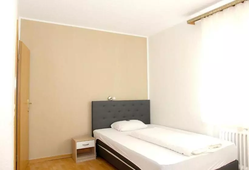 Standard Yhden Hengen Huone, Gasthof Zum Diemeltal