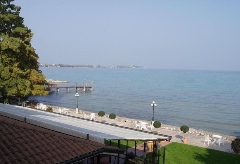 2 Bedrooms Suite 2 Bedrooms Lake View, Lugana Parco Al Lago