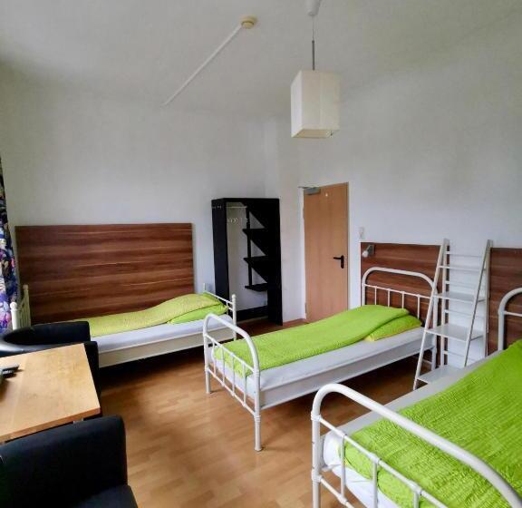 스탠다드 트리플 룸, Pension Akropolis