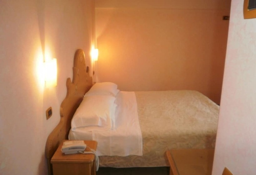 חדר סטנדרט, Tiffany's