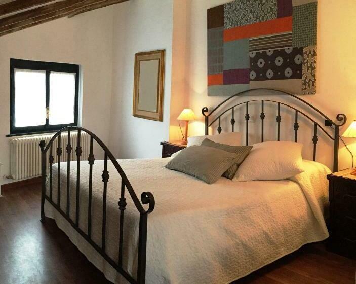 غرفة قياسية ثلاثية, Villa San Fedele