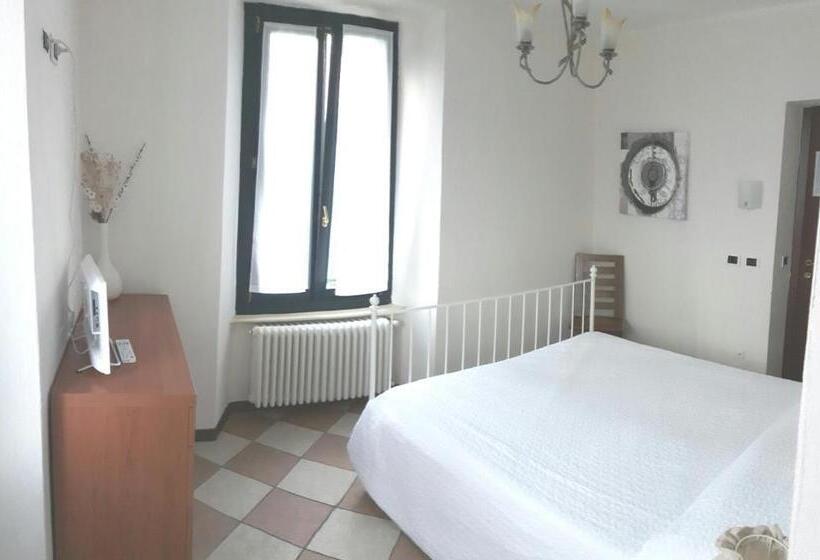 إستوديو سوبيريور, Villa San Fedele