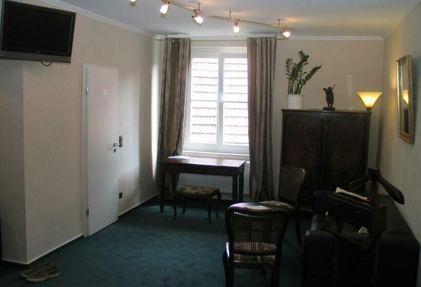 舒适型房间, Zur Krone