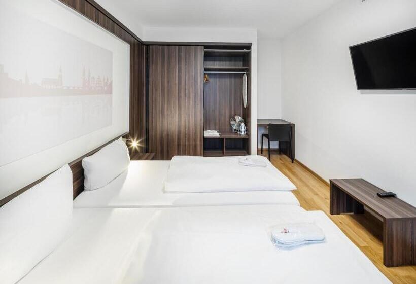 شقة غرفة واحدة, Sevendays Hotel Boardinghouse