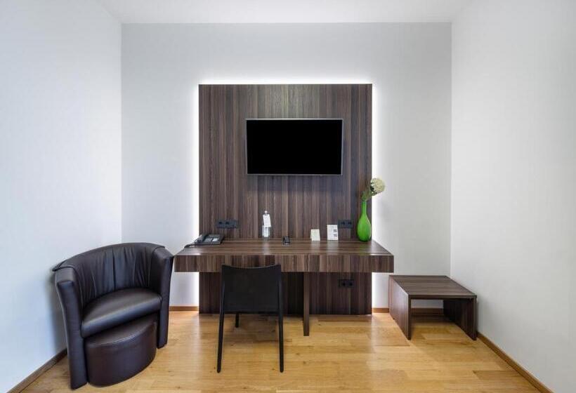 غرفة قياسية سرير كينج, Sevendays Hotel Boardinghouse