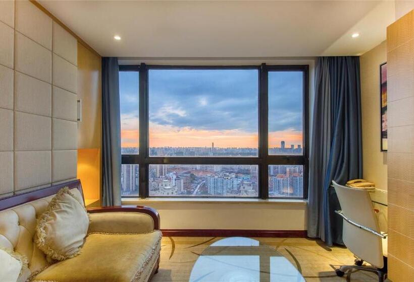 Номер Superior, Haikou Mingguang Shengyi
