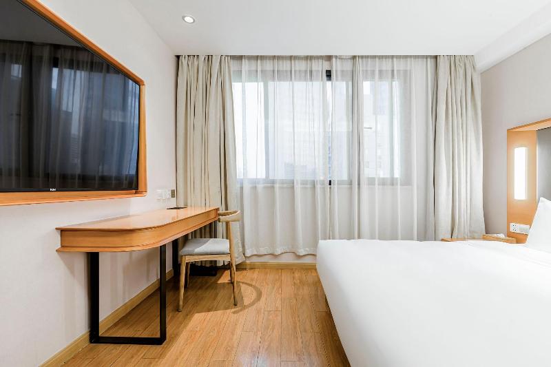 Standart Oda, Ji  Shanghai Railway Station