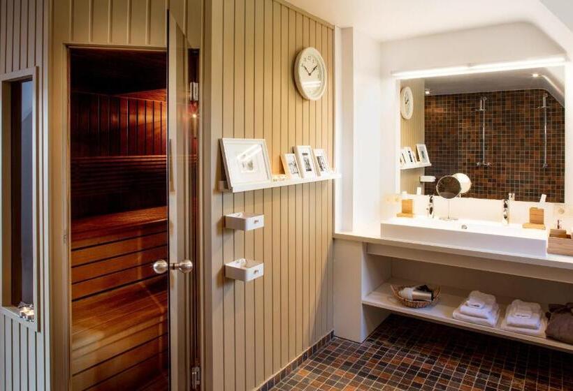 سوییت جونیور, Charmehotel Manoir Ogygia