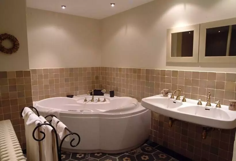 Standard-huone, Charmehotel Manoir Ogygia