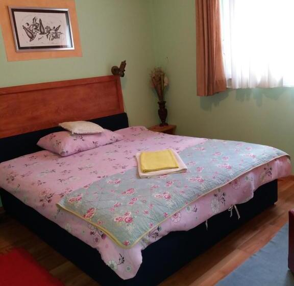 اتاق استاندارد یک نفره, Apartment&rooms Globus Mostar