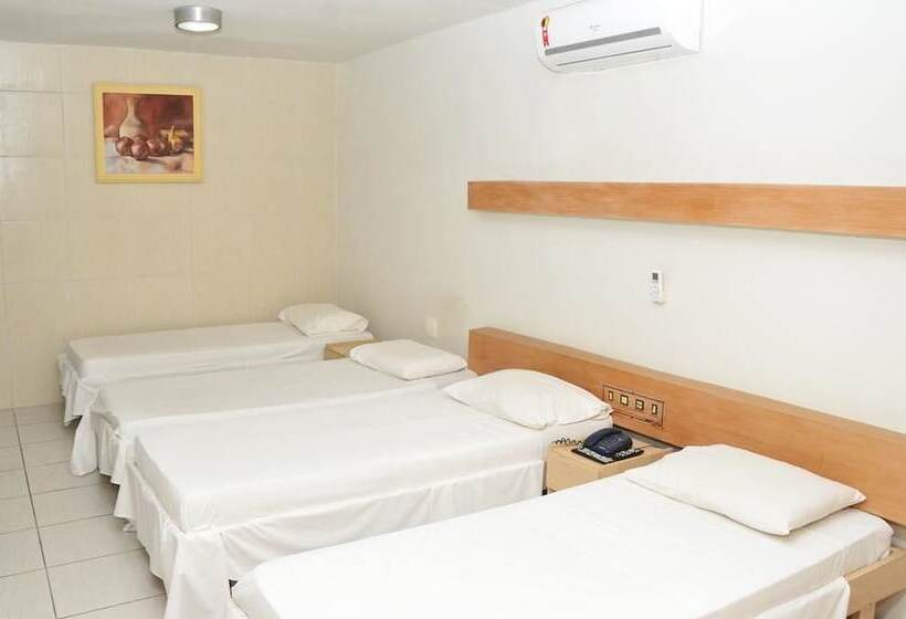 标准三人间, Aquamar Praia