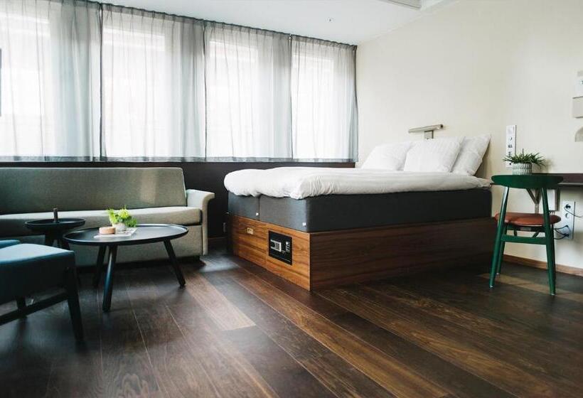 패밀리 룸, Best Western And