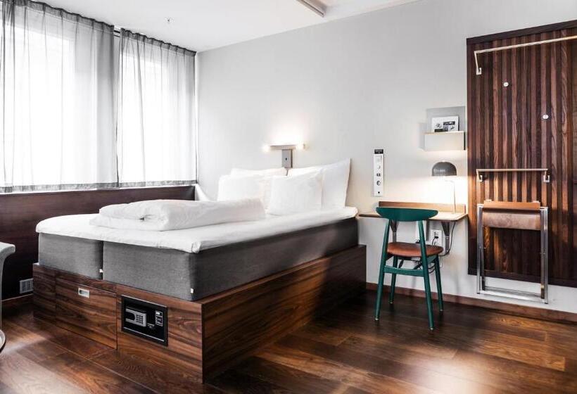 غرفة عائلية, Best Western And