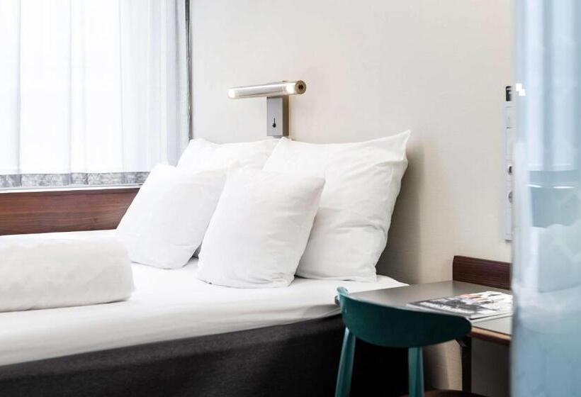 غرفة أساسية, Best Western And