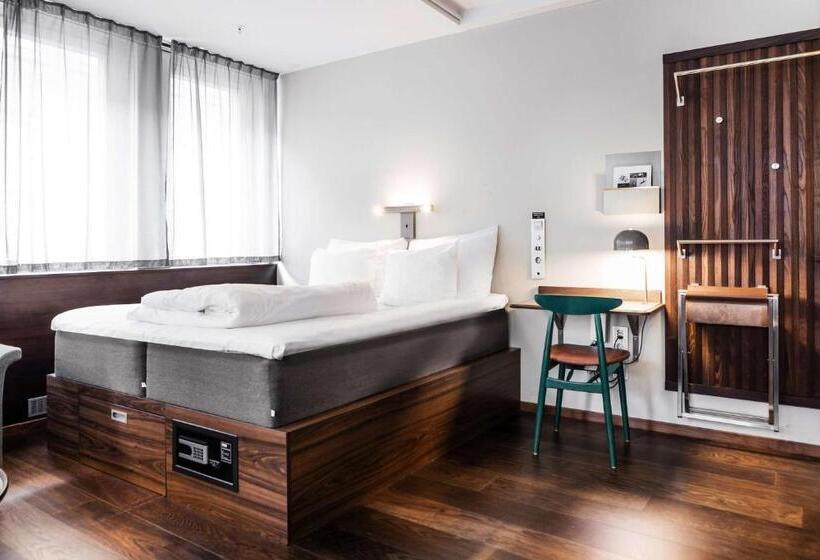 패밀리 룸, Best Western And