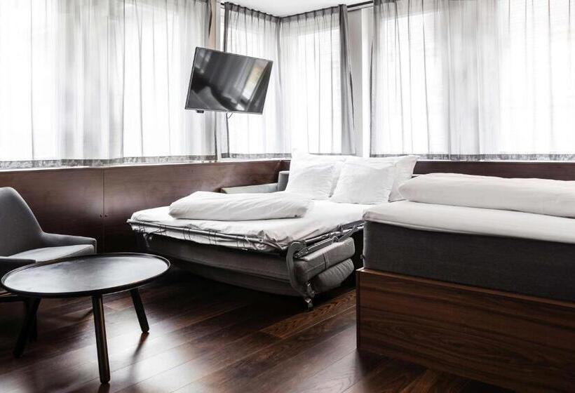 חדר משפחתי, Best Western And