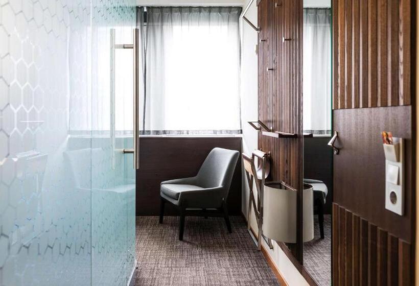 غرفة قياسية, Best Western And