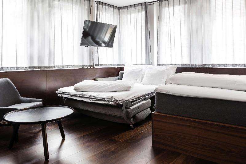 패밀리 룸, Best Western And