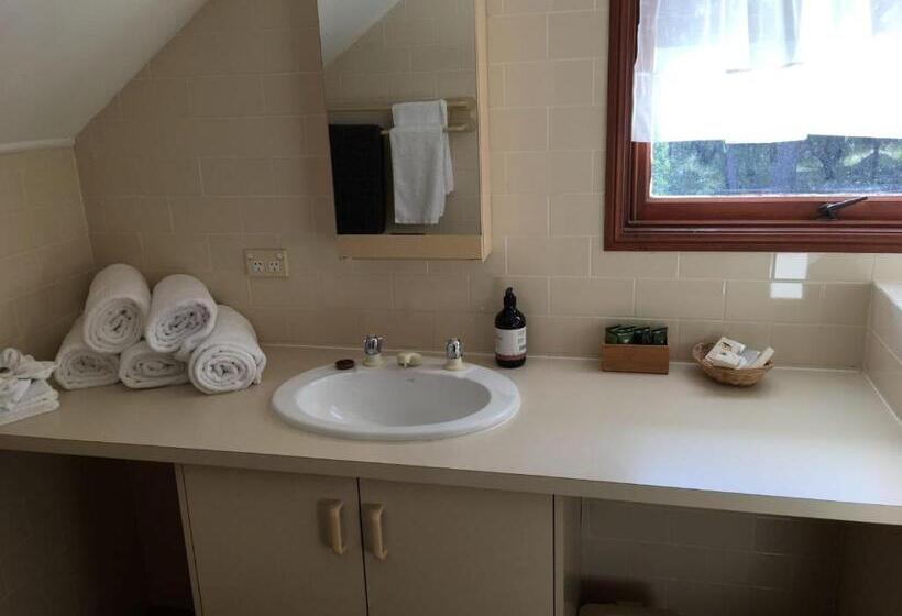 סוויטה משפחתית, Girraween Country Inn