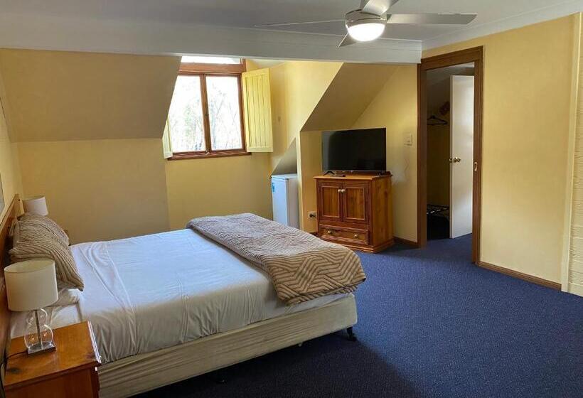 סוויטה משפחתית, Girraween Country Inn