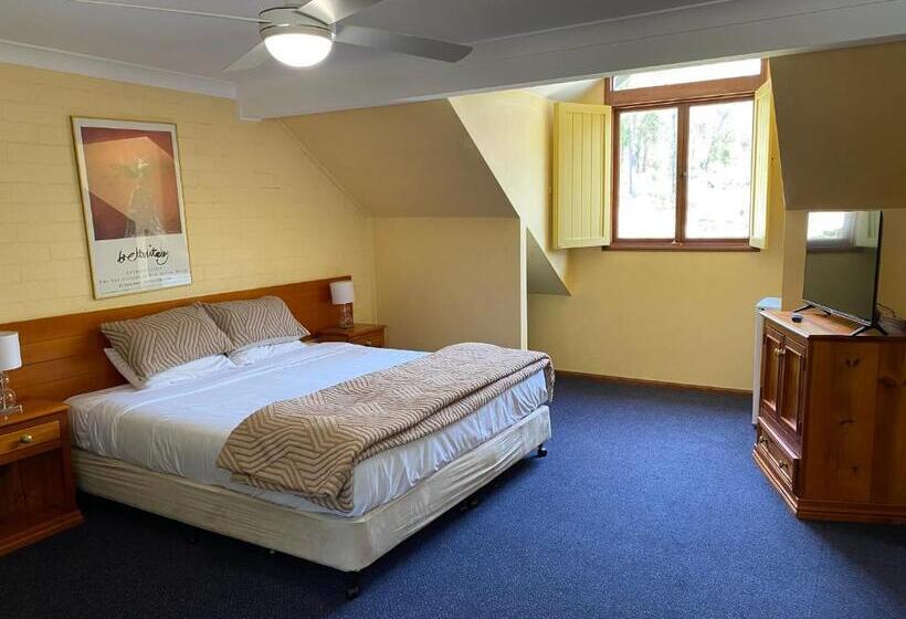 סוויטה משפחתית, Girraween Country Inn