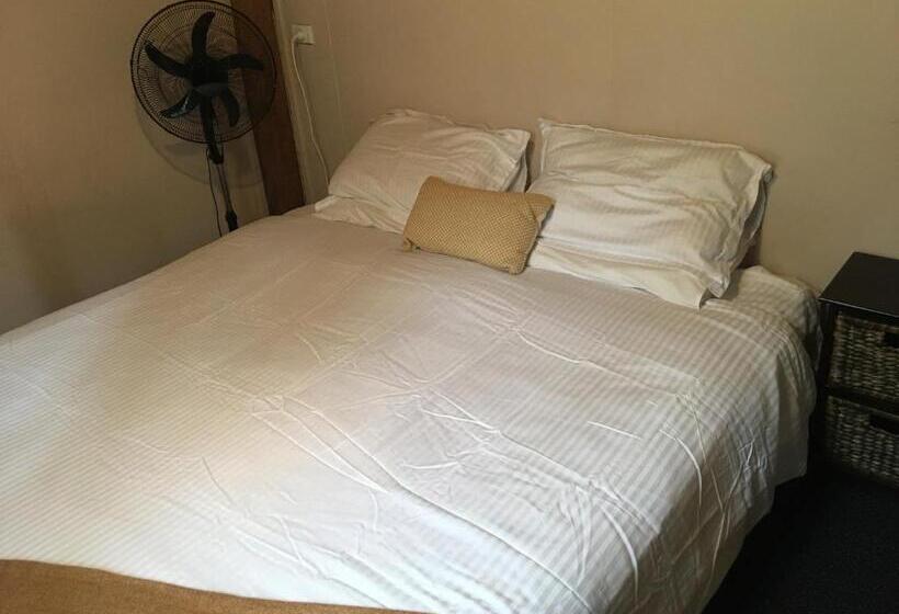 בקתת חדר, Girraween Country Inn