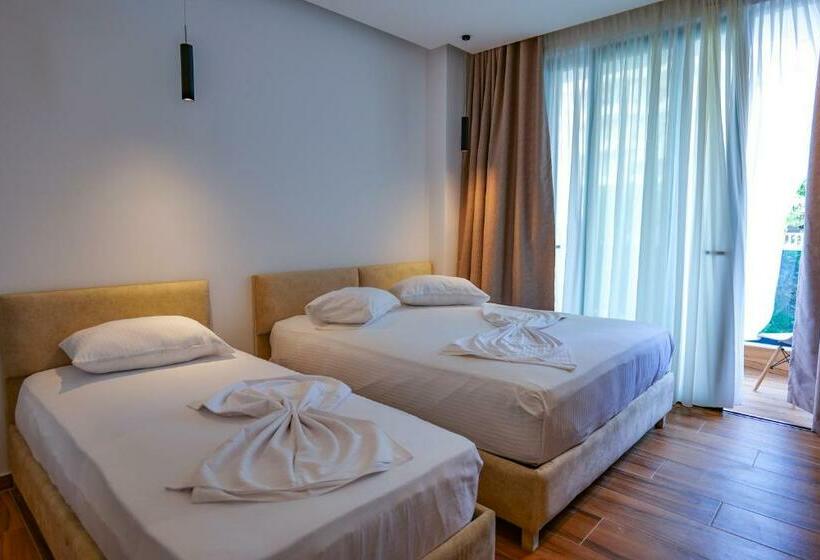 Triple Room Sea View, Havana