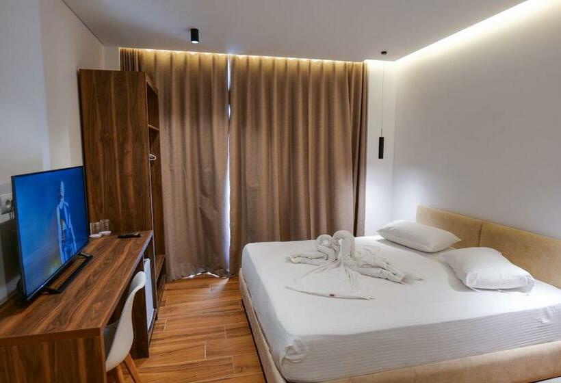 Triple Room Sea View, Havana