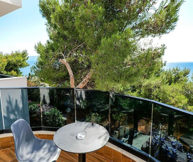 Triple Room Sea View, Havana