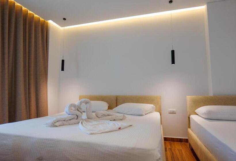 Triple Room Sea View, Havana