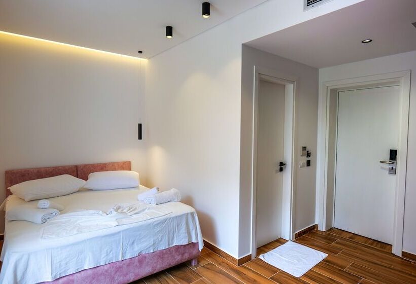 スタンダードトリプルルーム, Havana