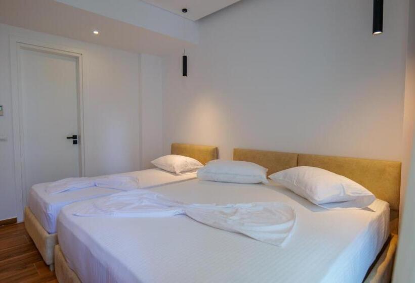 Triple Room Sea View, Havana