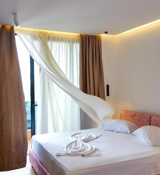 Triple Room Sea View, Havana