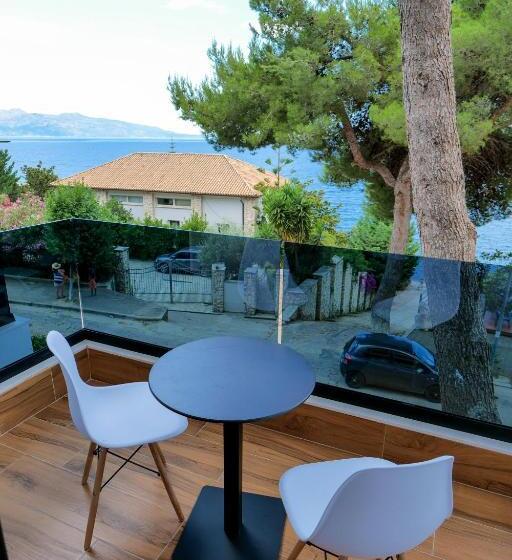 Triple Room Sea View, Havana