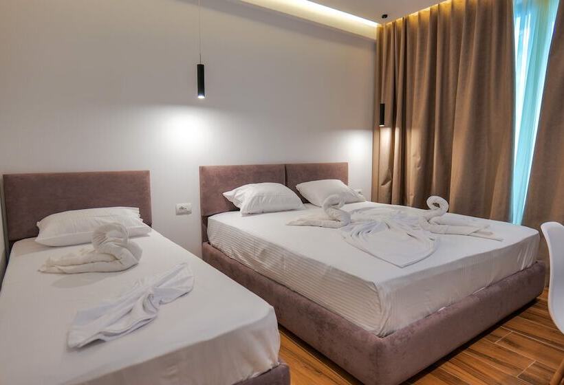 Triple Room Sea View, Havana
