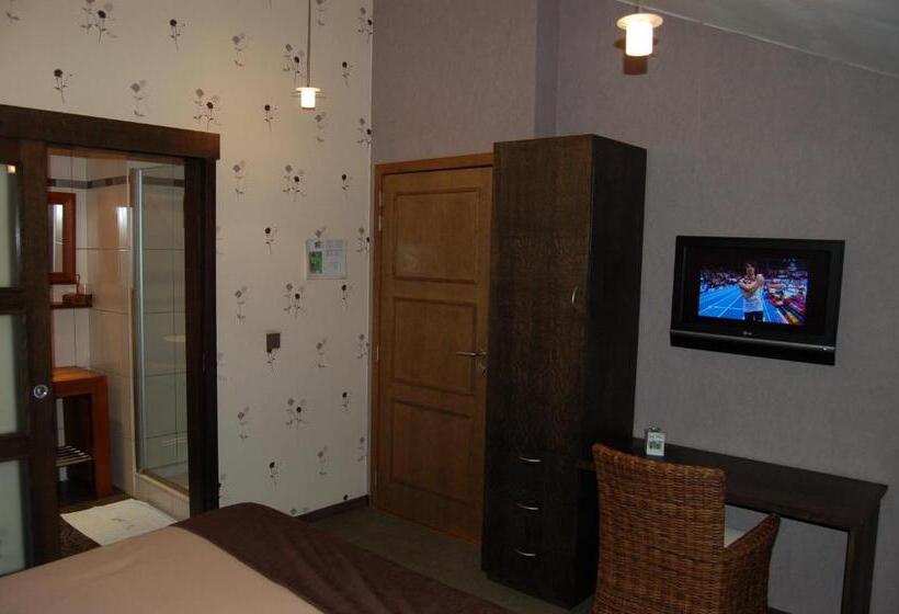 غرفة قياسية, Hôtel/restaurant à La Ferme