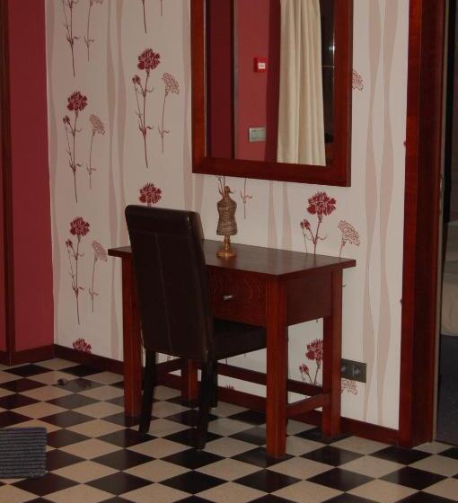 자쿠지 스위트, Hôtel/restaurant à La Ferme