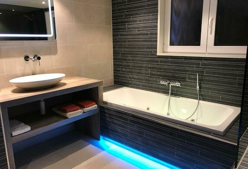 Номер Deluxe с Гидромассажем, Kristoffel   Ontbijt Inbegrepen