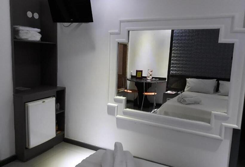 اتاق لوکس با وان آب گرم, La Costa   Adults Only