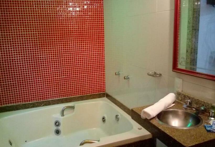 اتاق لوکس با وان آب گرم, La Costa   Adults Only