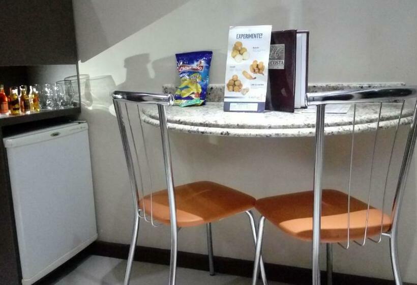 اتاق لوکس با وان آب گرم, La Costa   Adults Only