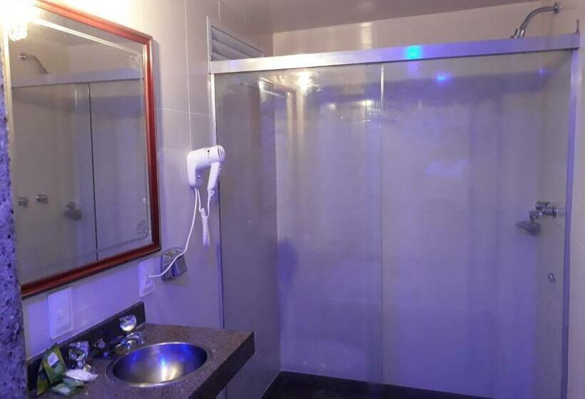 اتاق لوکس با وان آب گرم, La Costa   Adults Only