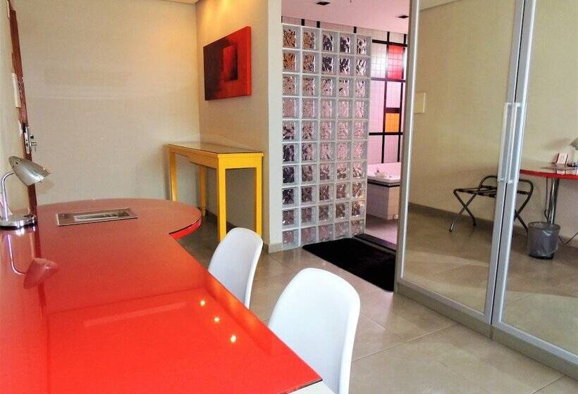 스위트, Mondrian Suite