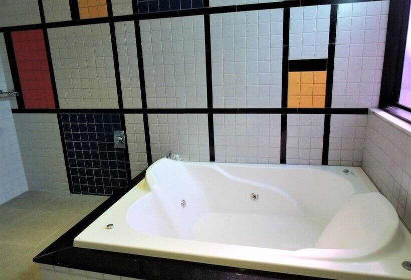 스위트, Mondrian Suite