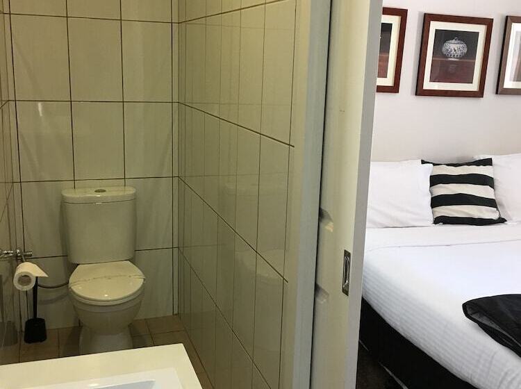 Номер Deluxe Кровать Кинг, Norwood House Motel & Receptions