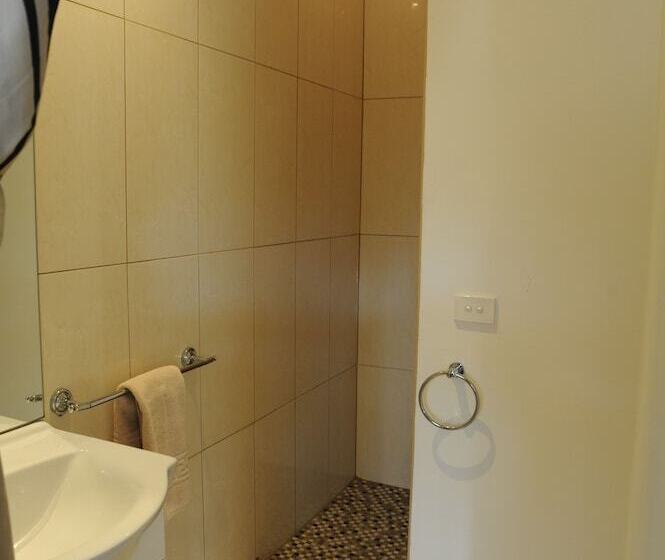 Семейный Номер Economy, Norwood House Motel & Receptions