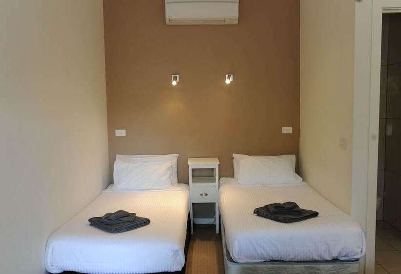 Семейный Номер Economy, Norwood House Motel & Receptions